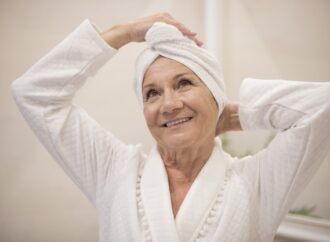 LANSIA TAK PERLU MANDI SETIAP HARI