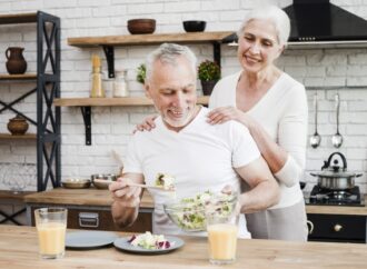 ENAM LANGKAH TUMBUHKAN NAFSU MAKAN LANSIA