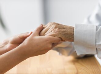 KETIKA ORANG TUA MEMINTA BANTUAN…