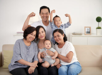 EMPAT TIP MENGINGATKAN ORANGTUA MEMASUKI PERIODE LANSIA