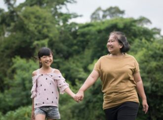 3 CARA TINGKATKAN KESEHATAN MENTAL LANSIA