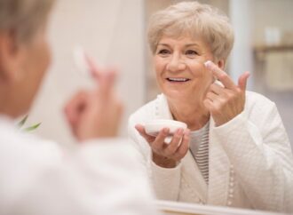 4 RAHASIA RIAS WAJAH UNTUK LANSIA