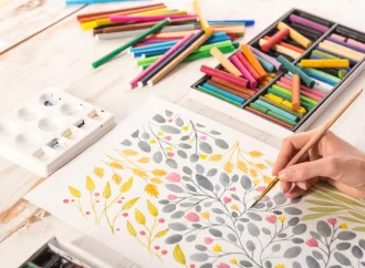 MEWARNAI HILANGKAN STRES PADA LANSIA