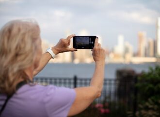 4 LANGKAH PERNIKAHAN BAHAGIA DI USIA 60 TAHUN