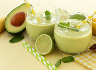 7 MAKANAN YANG MEMBUAT LANSIA SEHAT DAN BAHAGIA