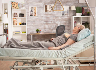 3 RUANGAN DI RUMAH YANG BERBAHAYA BAGI LANSIA