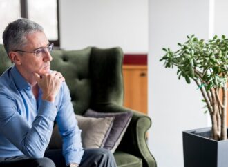 MENOPAUSE:  APAKAH PRIA JUGA MENGALAMINYA?