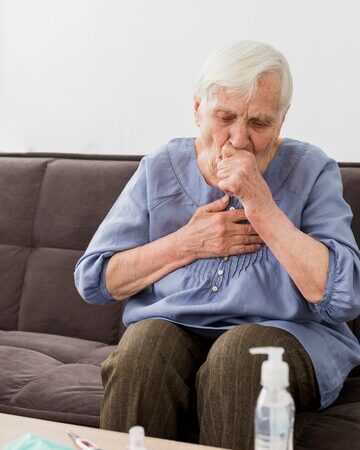 DAYA TAHAN TUBUH MELEMAH, LANSIA RENTAN TERSERANG TB (TUBERKULOSIS)