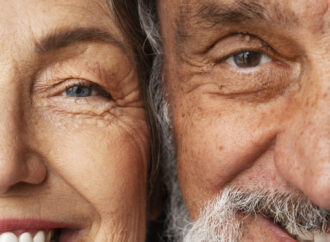 MENJAGA KESEHATAN MATA, MELINDUNGI MATA DARI KEHILANGAN PENGLIHATAN DAN KEBUTAAN