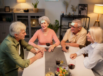 PERSAHABATAN YANG SEHAT BAGI LANSIA