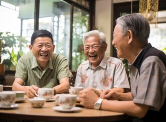 Tips Menjaga Kesehatan Otak: #3 BERSOSIALISASI #4 LINDUNGI KEPALA