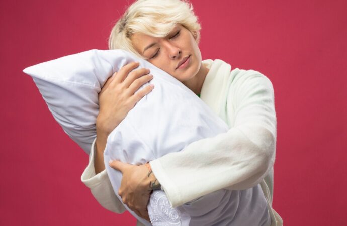 KURANG TIDUR DI USIA PARUH BAYA DAPAT MENINGKATKAN RISIKO PENYAKIT KARDIOVASKULAR PADA WANITA DI KEMUDIAN HARI