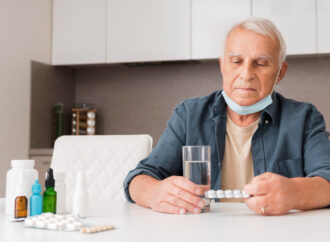 6 TIP MEMPERMUDAH AKTIVITAS LANSIA SEHARI-HARI