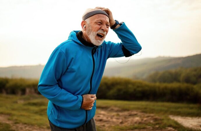 Meskipun Bermanfaat, JALAN KAKI SETELAH MAKAN ADA EFEK SAMPINGNYA. Bagaimana menyiasatinya?