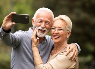 5 TRIK HIDUP TENANG DI USIA LANSIA