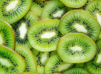 MINUMAN DAN CAMILAN MEMBANTU TIDUR LEBIH NYENYAK