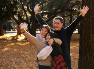 LIBURAN AMAN  DENGAN LANSIA