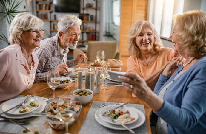 MENUA DENGAN SEHAT, Begini Kata Pakar