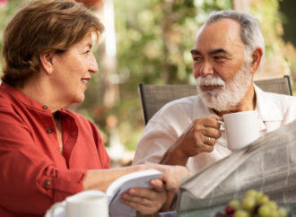 7 CARA MENINGKATKAN KEINTIMAN Seiring Bertambahnya Usia