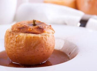 HANGAT LEBIH SEHAT? Tips Menyajikan Buah untuk Lansia