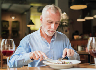 MENGAPA NAFSU MAKAN BERUBAH DI USIA 60+?