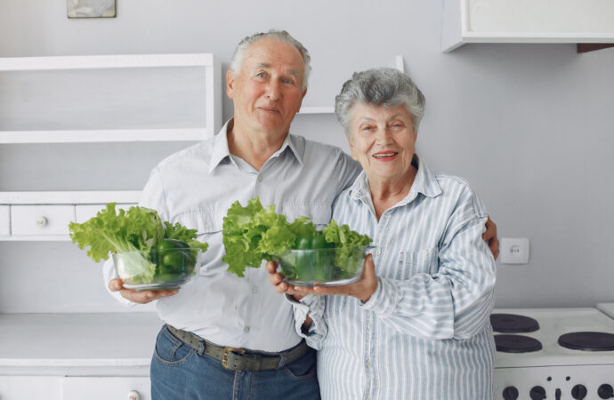 Menjadi Vegan Setelah Usia 50, Waspadai Kekurangan Gizi