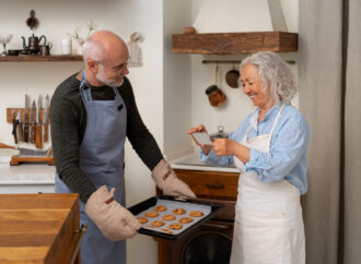 9 Aktivitas Menyenangkan untuk Lansia dengan Keterbatasan Mobilitas